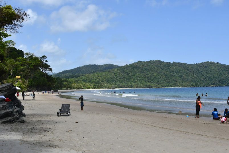 Families enjoying Las Cuevas Beach