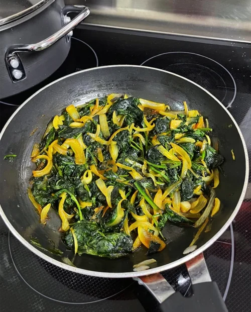 Macaroni-Spinach-cooked-spinach
